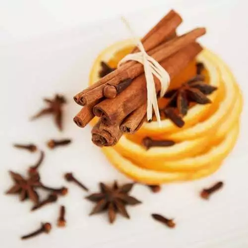 Spiced Christmas Fragrance Oil ~ For Candle, Soap, Lotion, Bath & Body & Crafts